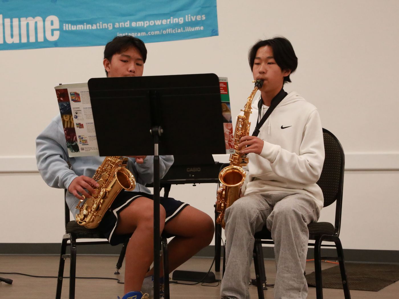 “We wish you a merry Christmas and deck the halls fusion" performed by Henry Tao and Ethan Tsen
